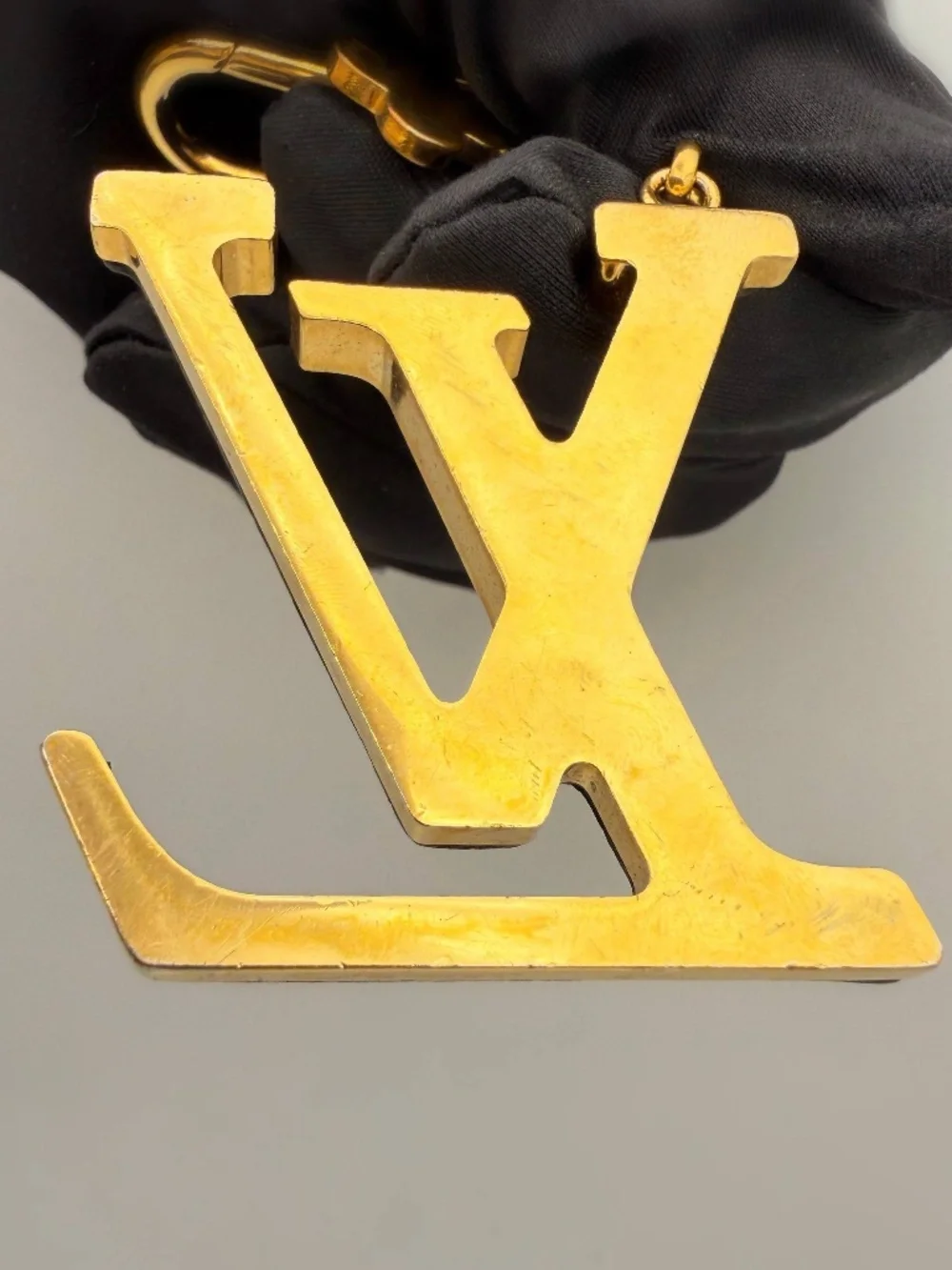 Authentic Louis Vuitton Porte Clé LV Capucine Key Ring Initiales Bag Charm Gold